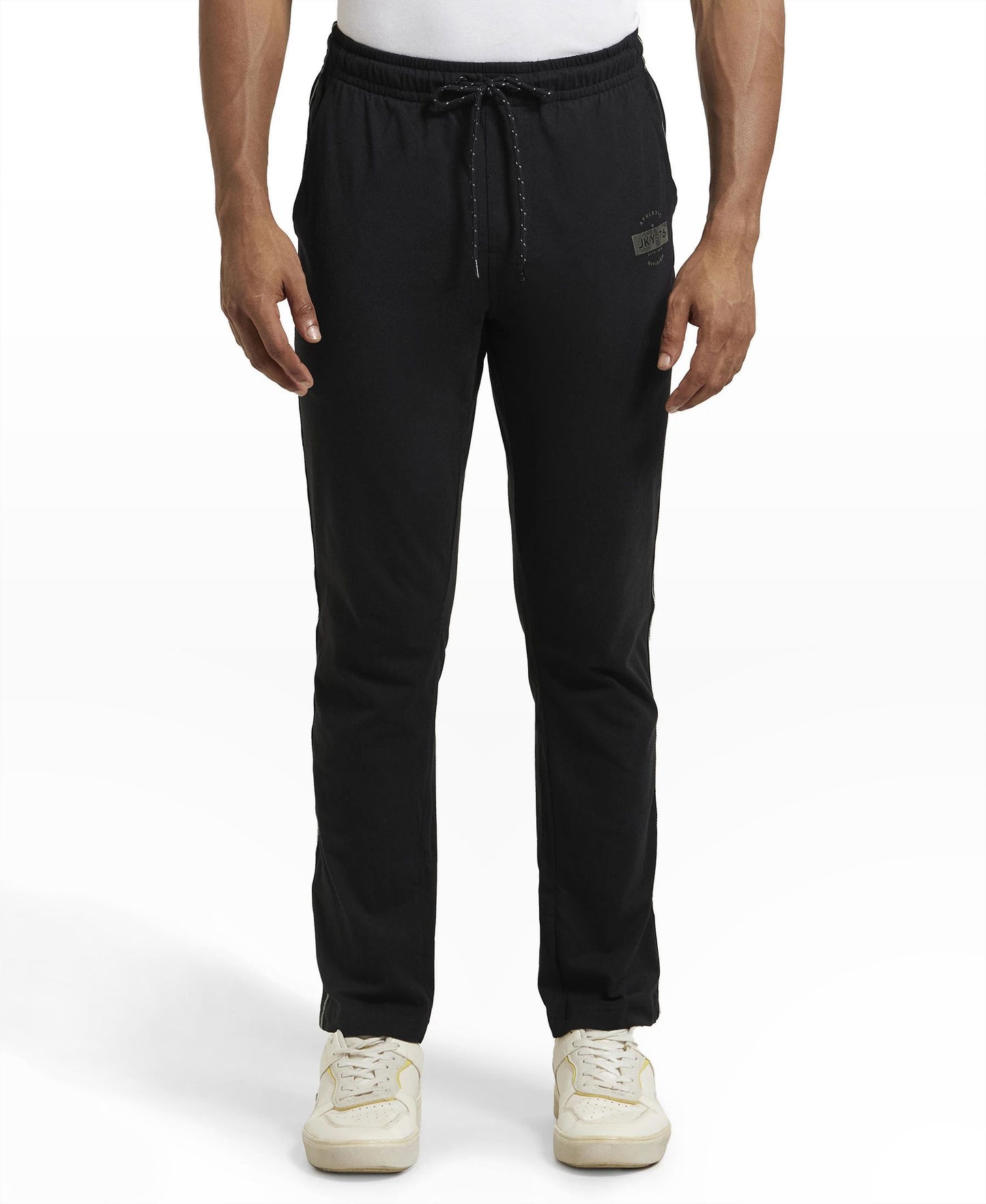 Trackpants