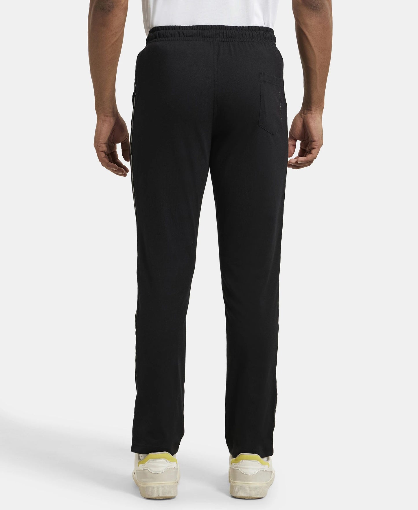 Trackpants