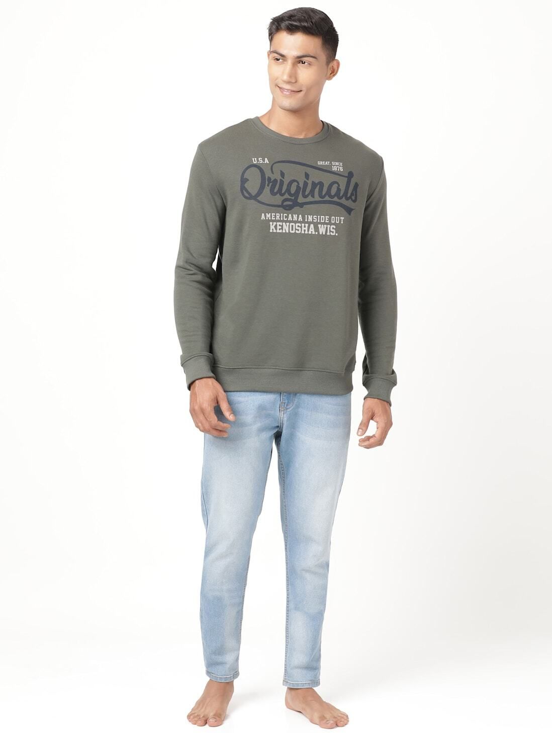 Sweatshirt