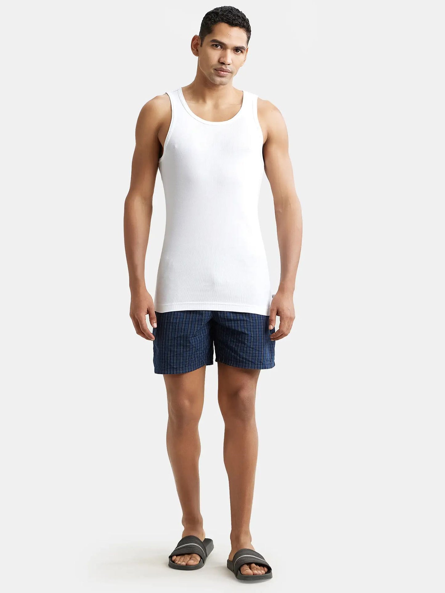 A Plain Vestt