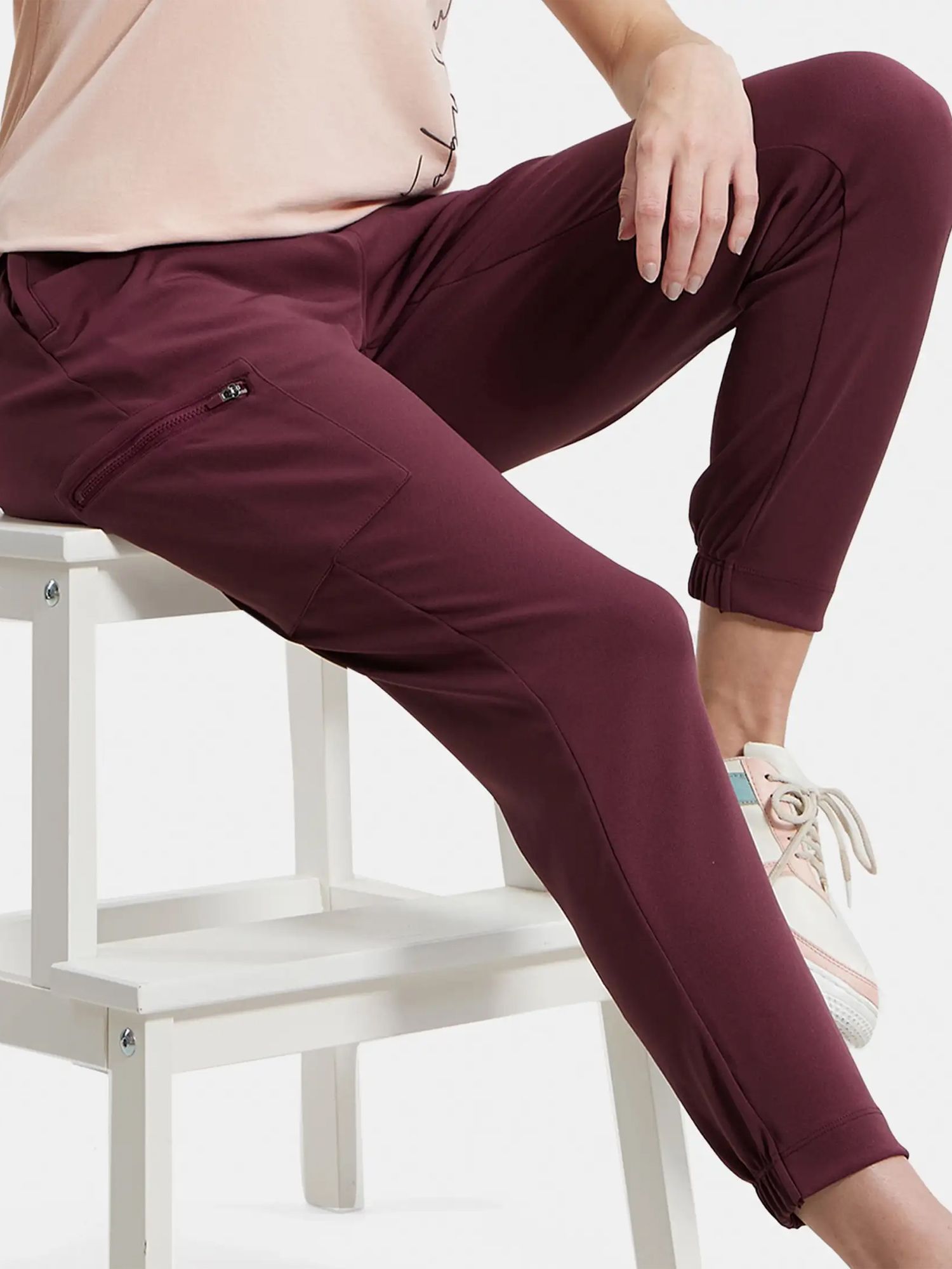 Woman Track pant