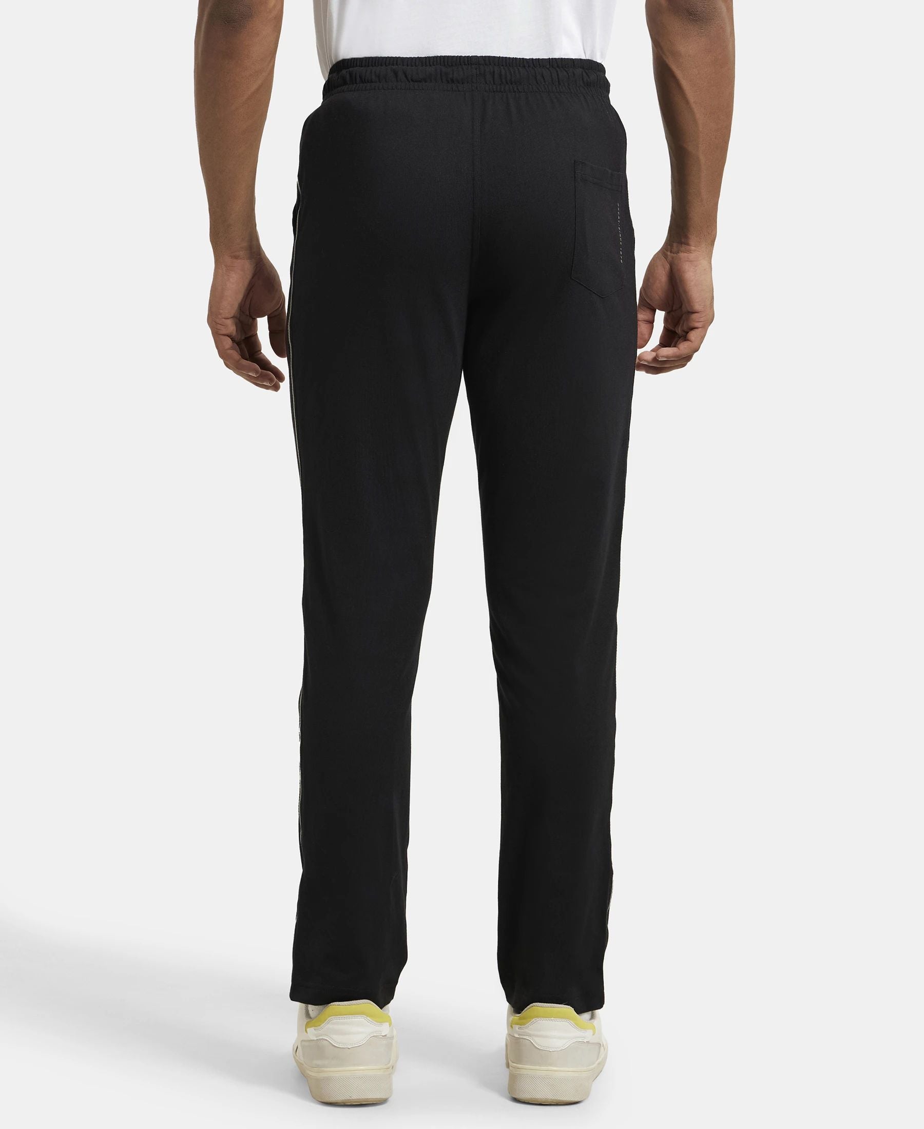 Trackpants