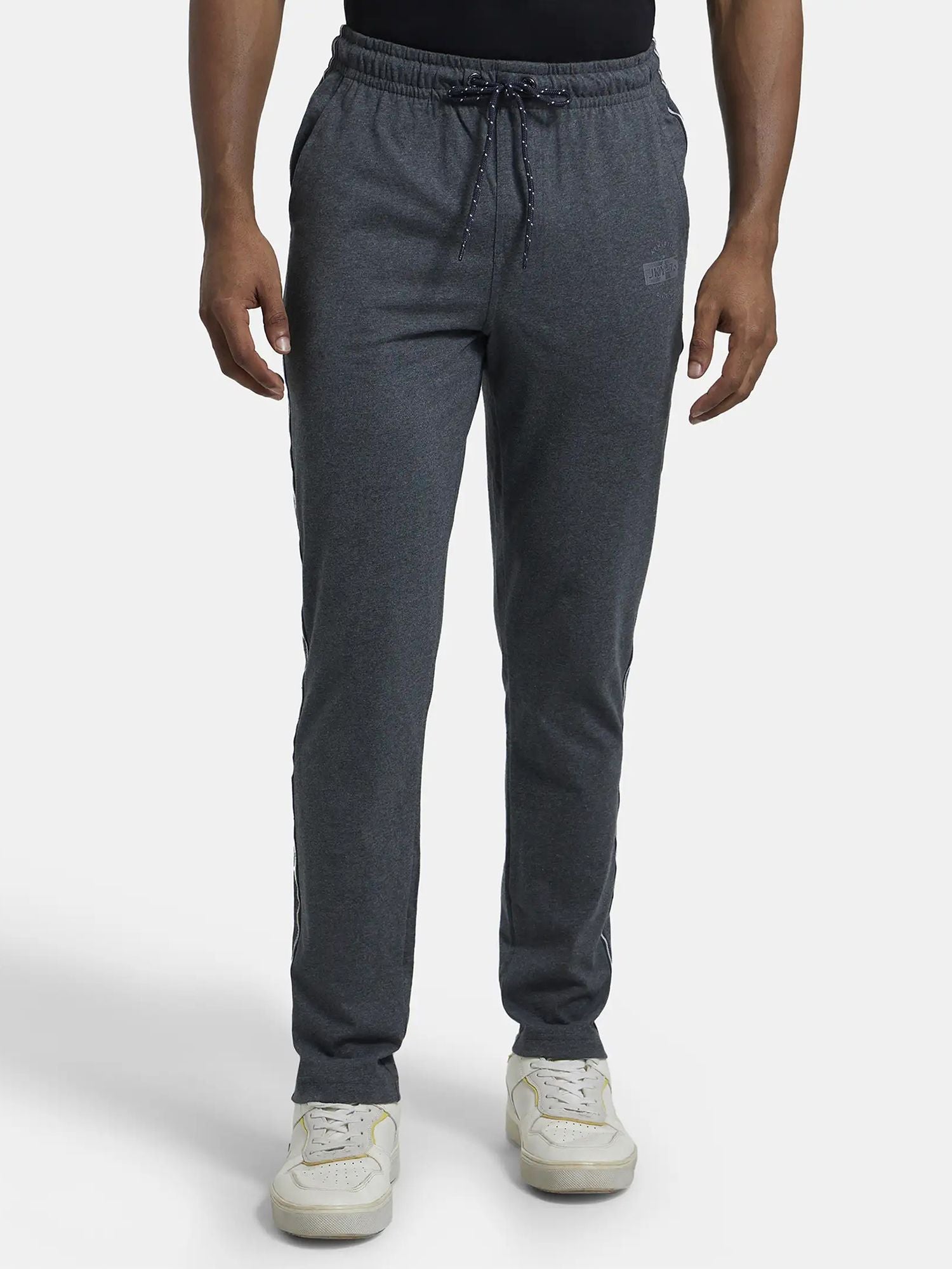 Trackpants