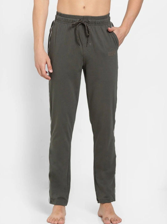Trackpants